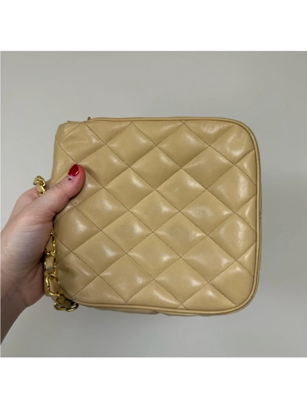 CHANEL Beige Quilted Lambskin Shoulder Bag with Gold Chain